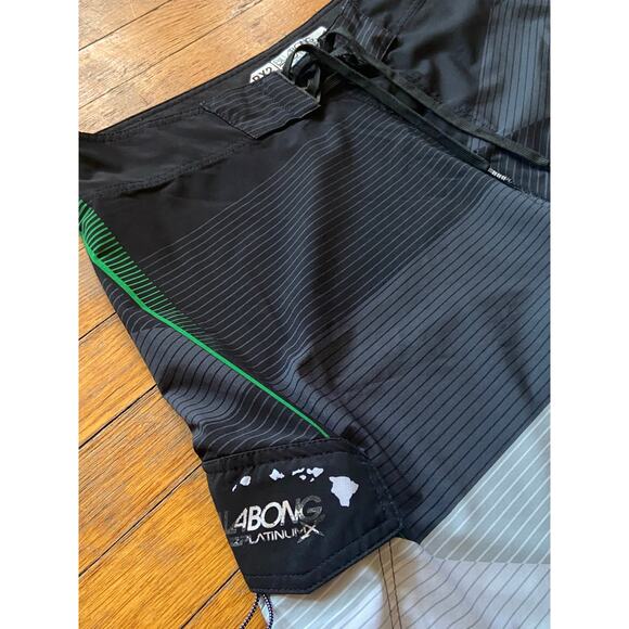 BILLABONG Platinum X Recycler Hawaiian Islands Boardshorts sz 36 - Picture 2 of 12